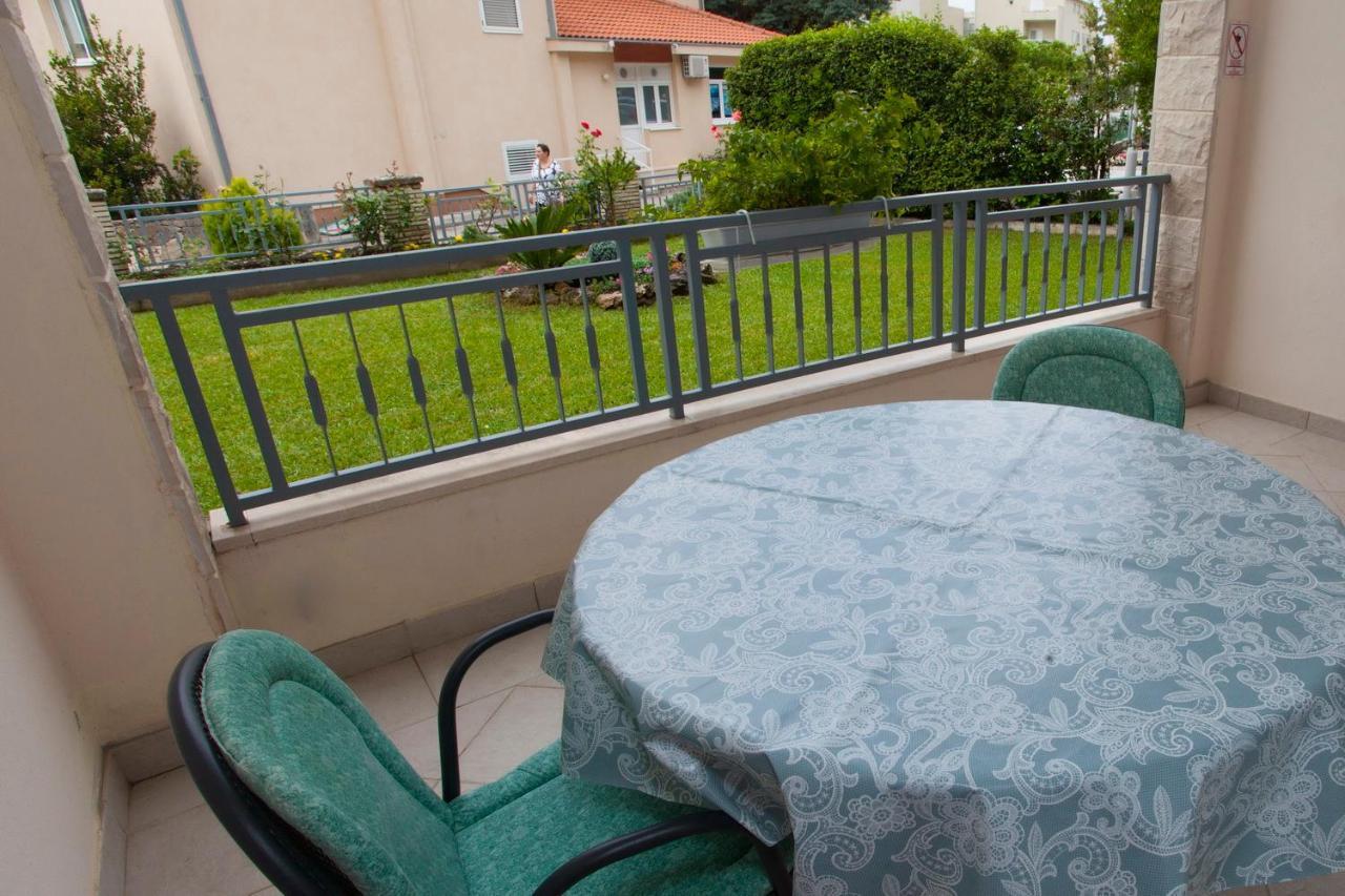Villa Alesa Tučepi Exteriör bild