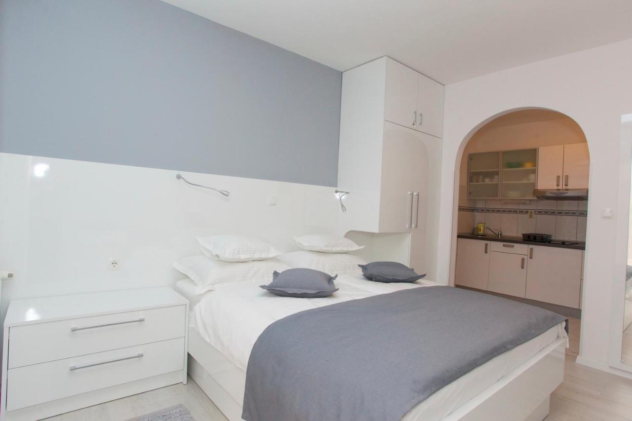 Villa Alesa Tučepi Exteriör bild